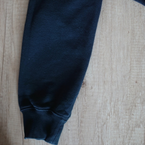 Uniqlo Kids Graphic Sweatshirt - Picture 8 of 8